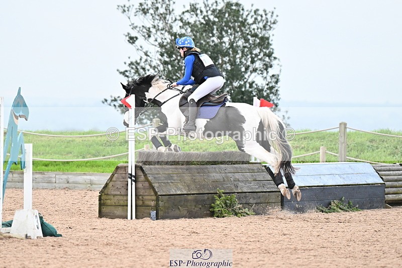 241110A-143646-01348 - 90cm 14.00 to End