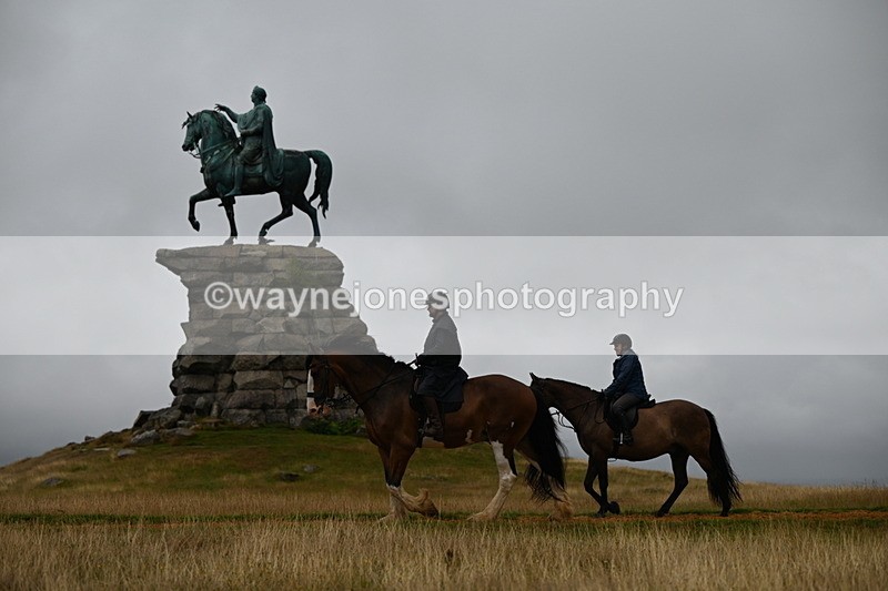 DSC_2015 - Time at Statue 12:13 to 12:32