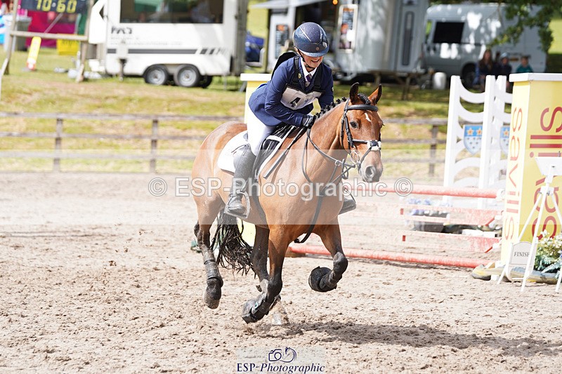 240824X-123622-24165 - 80cm Round 1 12.00 to 13.00