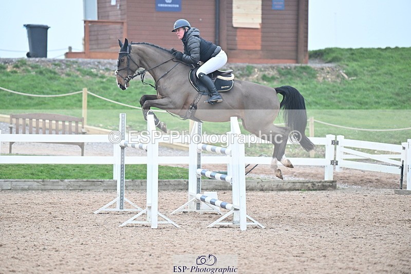 240113A-141401-02285 - Cls 13 Foxhunter and 1.20m Open
