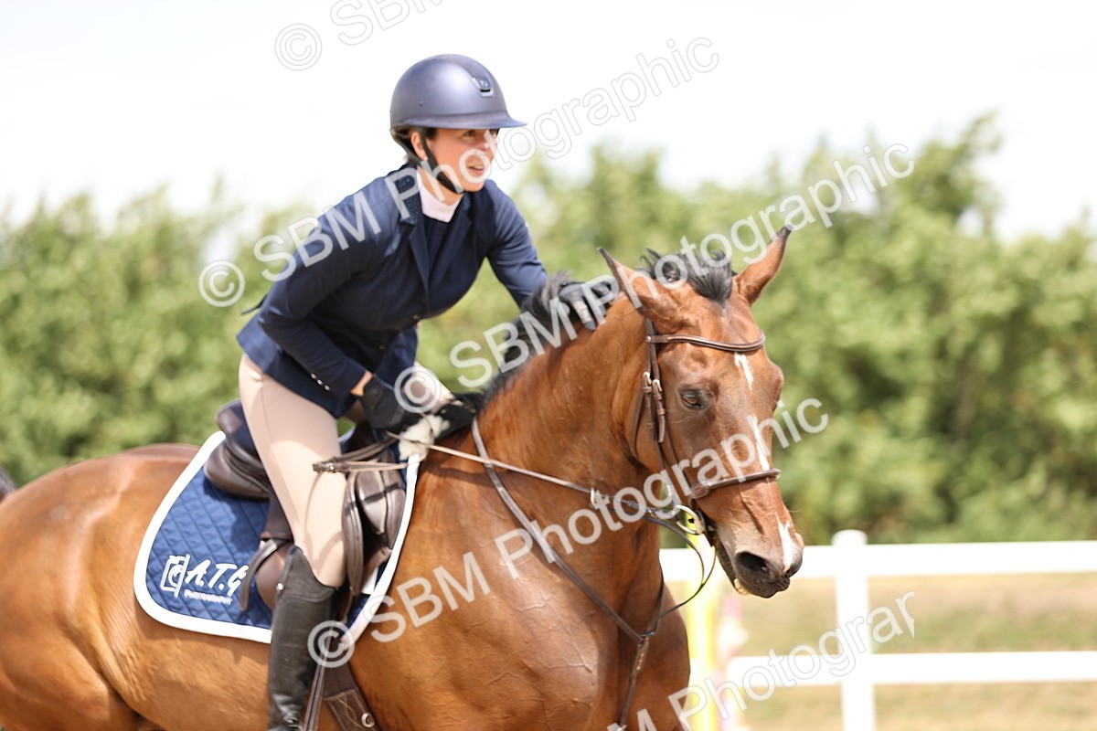 SBM_010563 - Class 9 - Senior Foxhunter - 1.20m Open