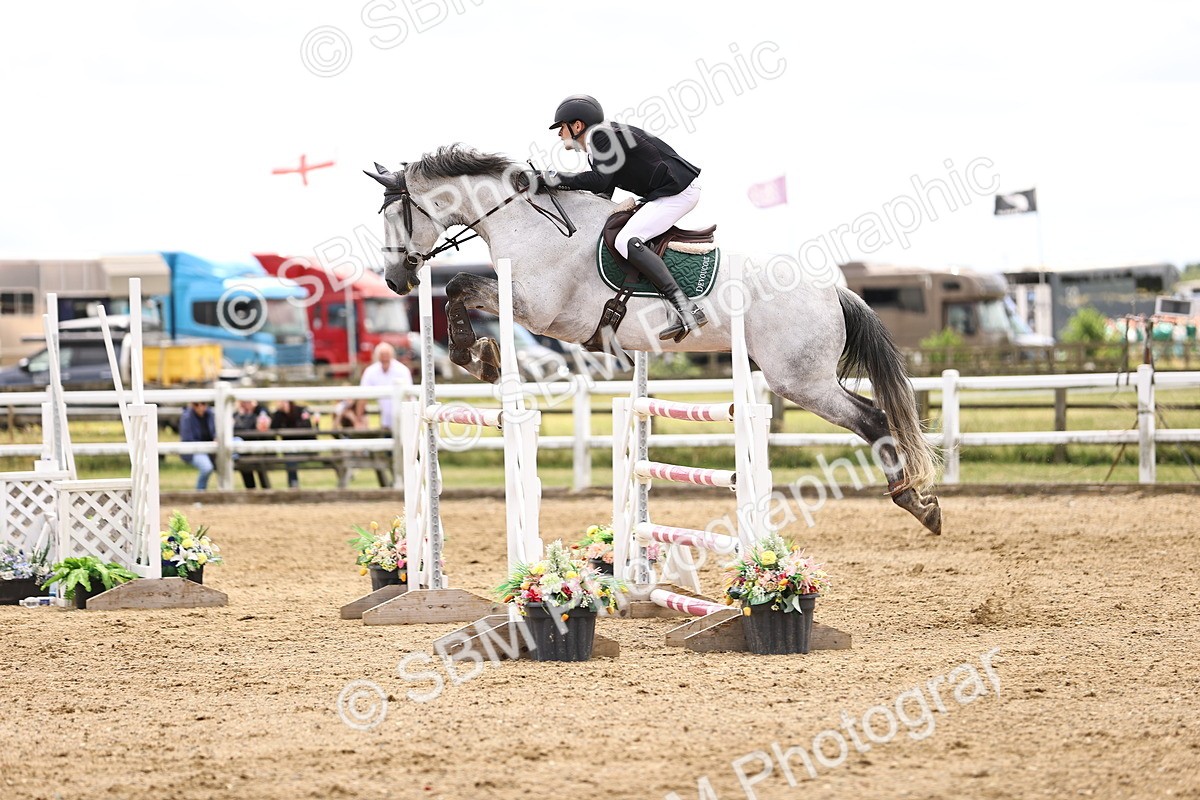SBM_003670 - Class 22 - Senior Foxhunter 1.20m