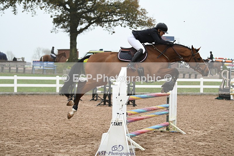 241103A-103635-07512 - SUN Cls 21 Snr Newcomers and 1.10m Open