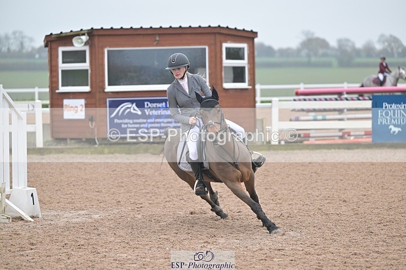 251116-104734-01176 - Cls 4 Pony British Novice and 80cm Open