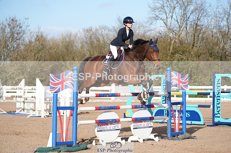 251108-125749-02612 - Cls 13 Foxhunter and 1.20m Open