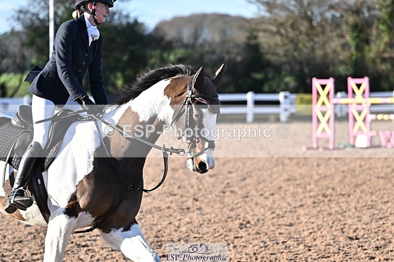 251203-124147-00506 - Cls 4 Newcomers and 1.10m Open