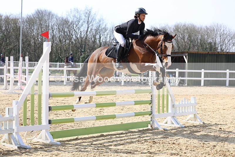 3E7A6555 - Class 4: Senior British Novice/90cm open