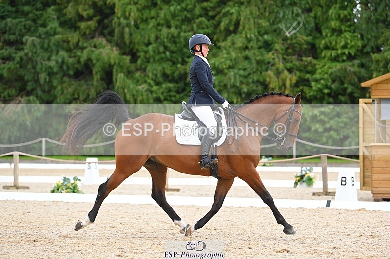 230813-172156-08642 - Cls 14 Medium Silver 16.45 to End