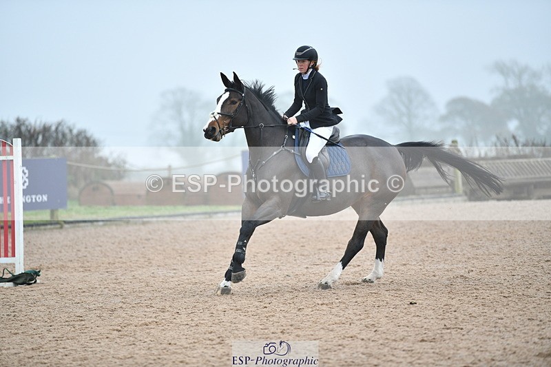 241102A-112735-04294 - SAT Cls 9 British Novice and 90cm Open