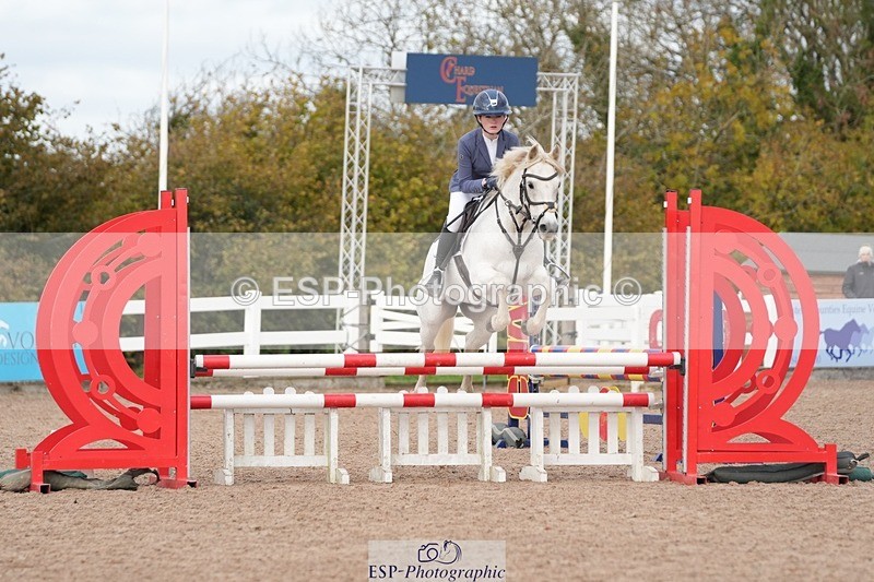 251026-115656-02277 - Cls 4 Pony Winter Novice + 80cm Open