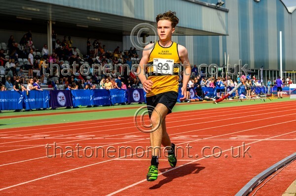 Age25SAT-915631 - Track Female Set One