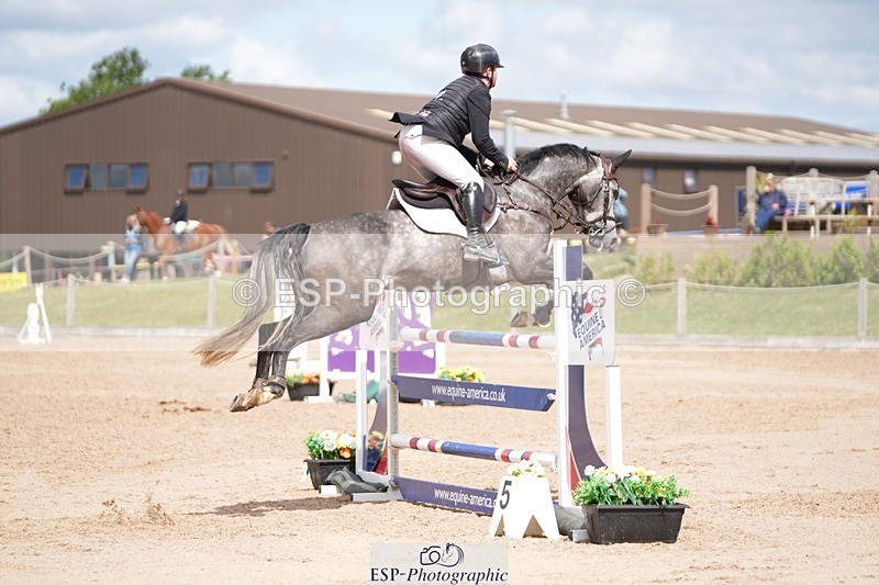 250801-111459-04886 - Cls 14 Snr Fox 1st Rnd