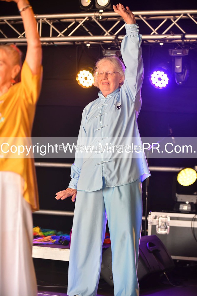 SH4_1390 - Tai Chi with Lisa Kay.