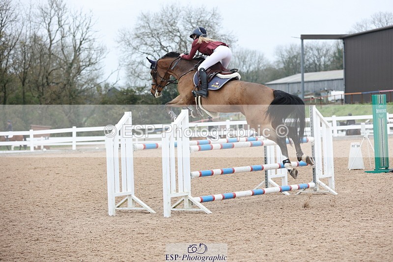 241101A-121404-01682 - FRI Cls 5 Newcomers and 1.10m Open