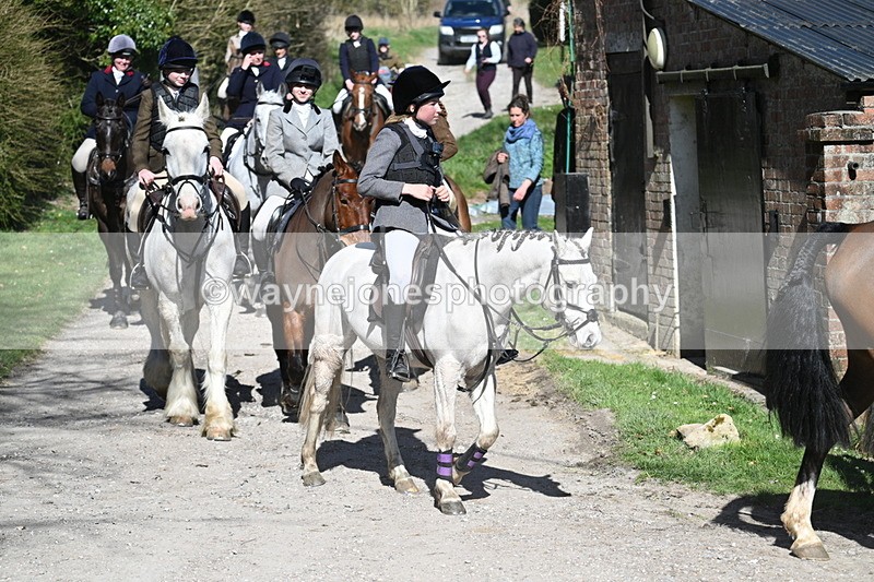 WJ7_9744 - Home for hunt tea !