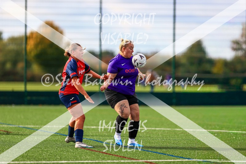 1DX30934 - 2025-10-05 FC Abbey Meads Ladies V Purton  Kingsdown FC Ladies