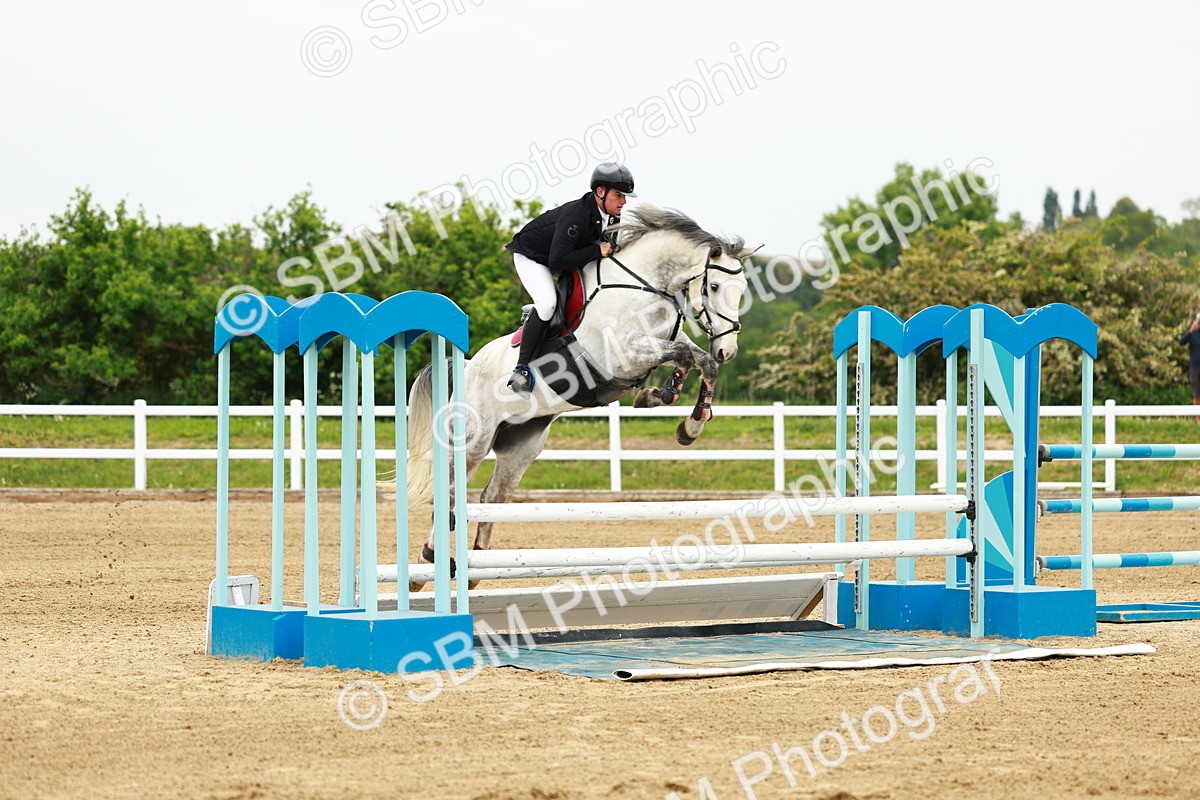 SBM_000965 - Class 4 - Senior Newcomers - 1.10m