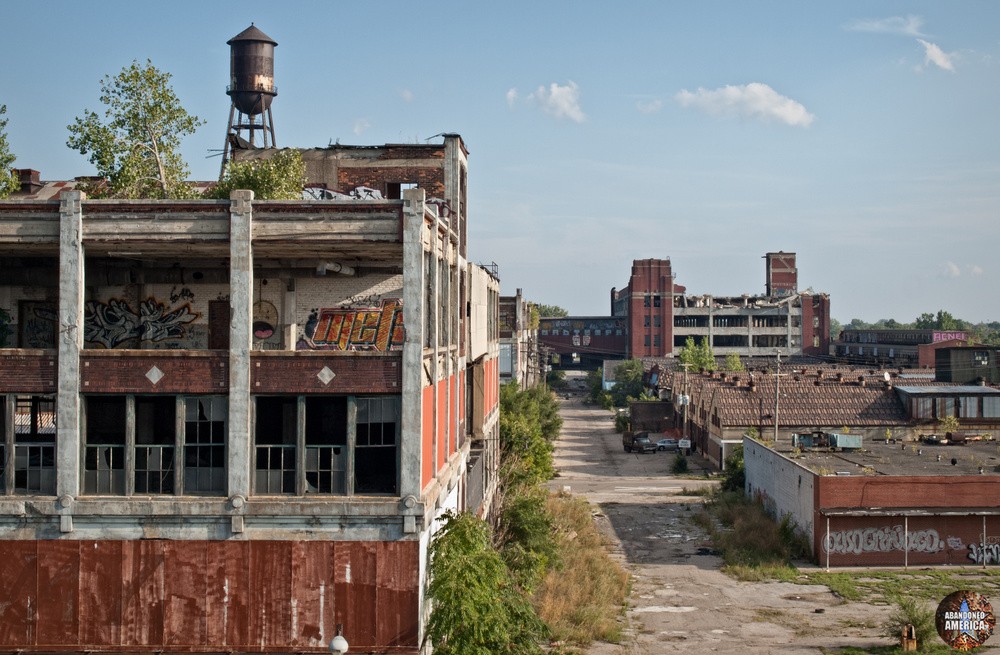 Packard Motor Car Company (Detroit, MI) | Vanishing Point - Packard Motor Car Company