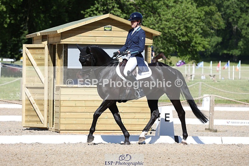 230526-100354-05173 - 358-EQUADOR_MW-Toots_Bartlett-WEDTrotUp+DR