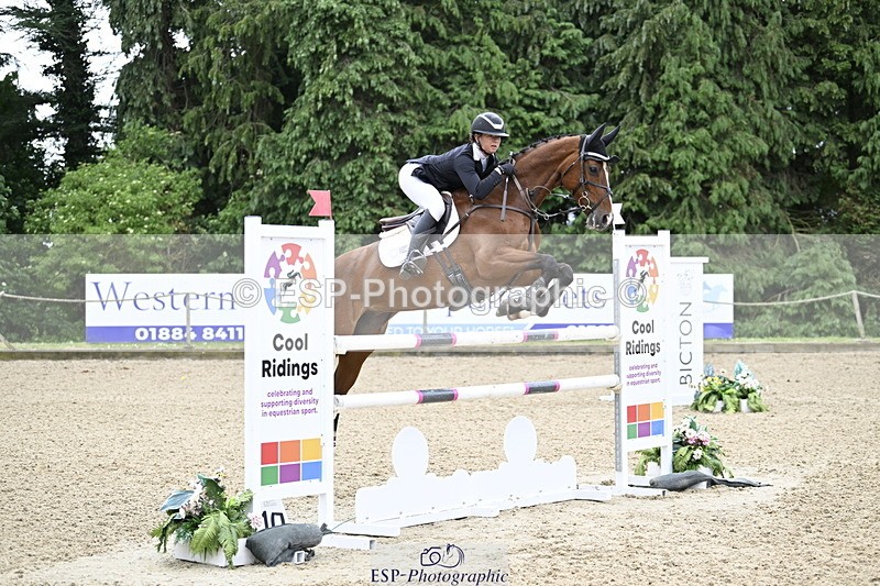 250525A-121629-17299 - B-352-Samantha.Lissington-MALIBU.TS