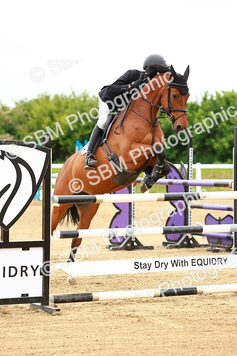 SBM_000951 - Class 5 - Senior Foxhunters - 1.20m