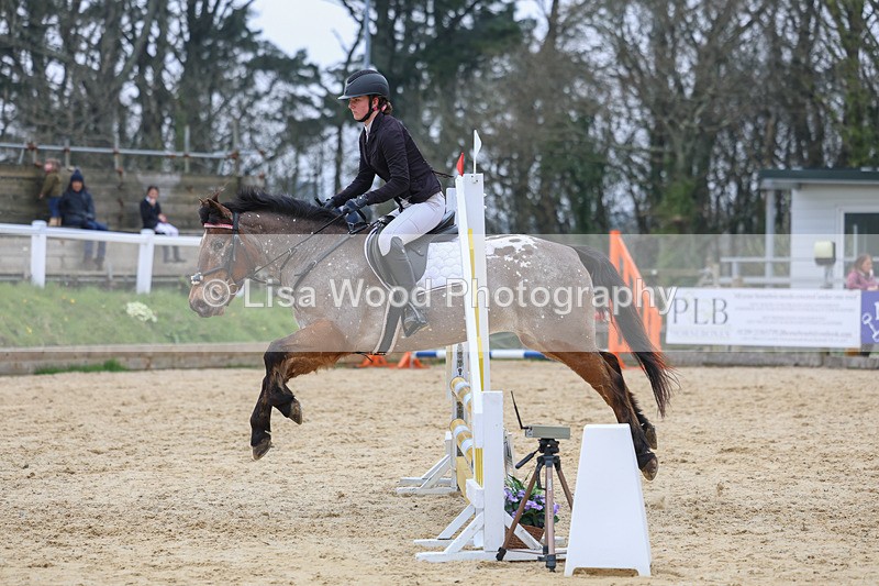 3E7A8118 - Class 11: Junior 70cm