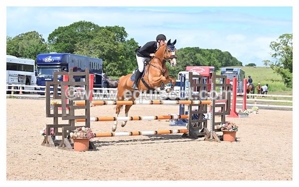 BPP_1084 - CLASS 4 FRI Newcomers/ 1.10m Open
