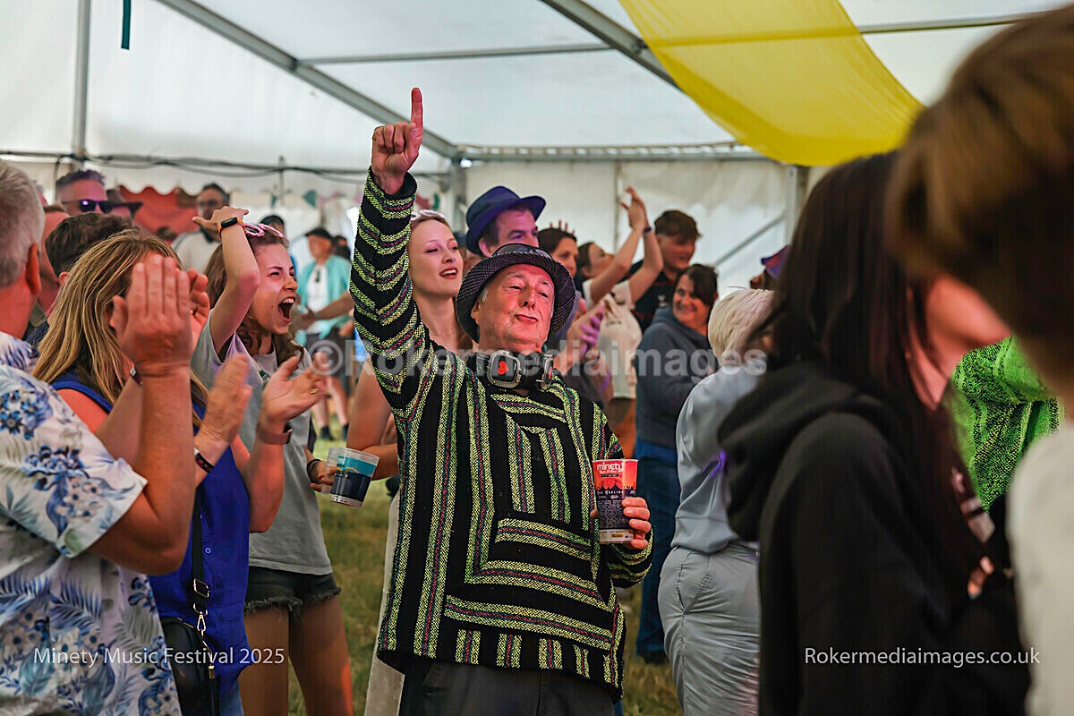 _MGL7544 - MINETY 2025