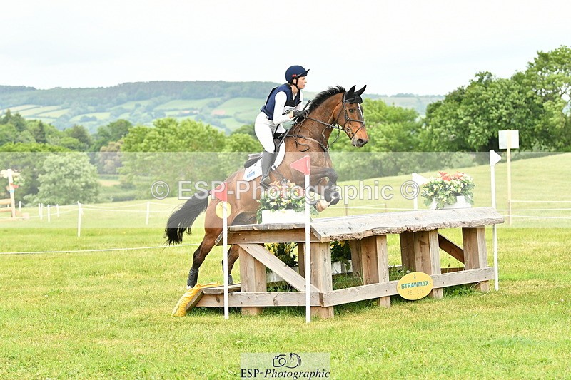 250524A-170134-14887 - C-262-Cosby.Green-LIBERO.D