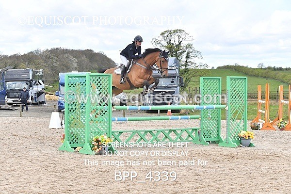 BPP_4339 - CLASS 8 FRI Senior Foxhunter/ 1.20m Open