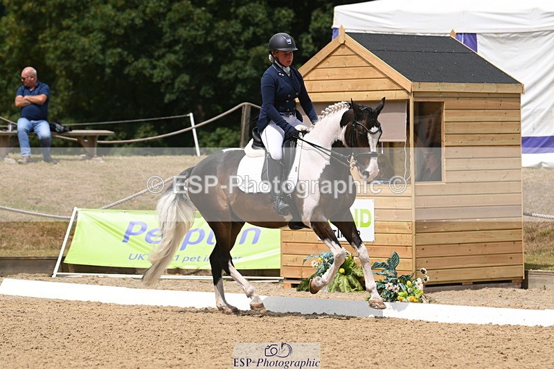 250720A-123919-10423 - 164-Dominique.Kinnaird-Perry-Pallas.Vanquish