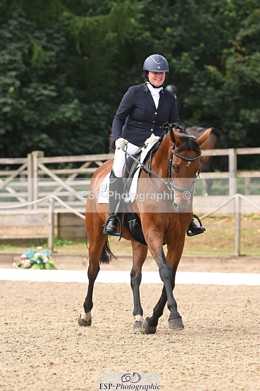 250719A-105318-04089 - 134-Carly.Moore-Taylors.Park.De'.Debutant
