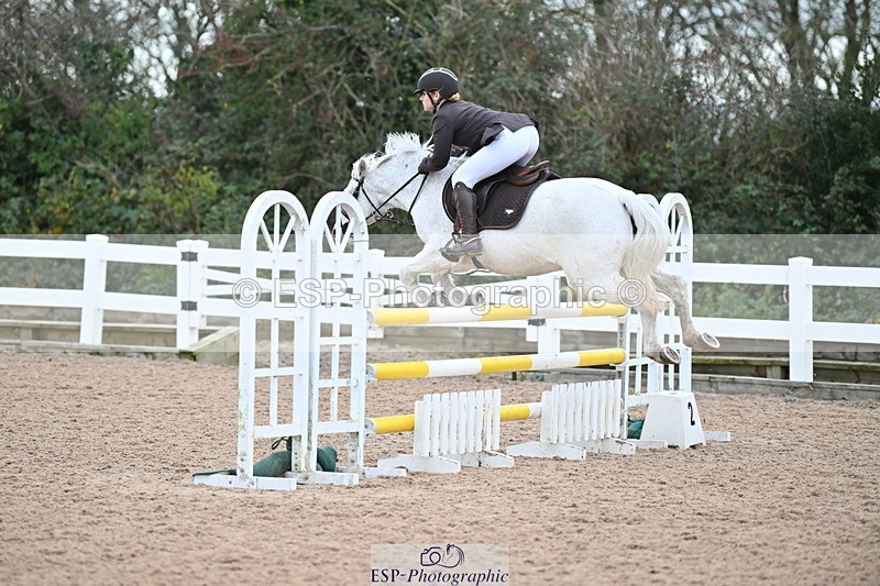 231119A-113830-05462 - Sun Cls 5 Newcomers & 1m Open