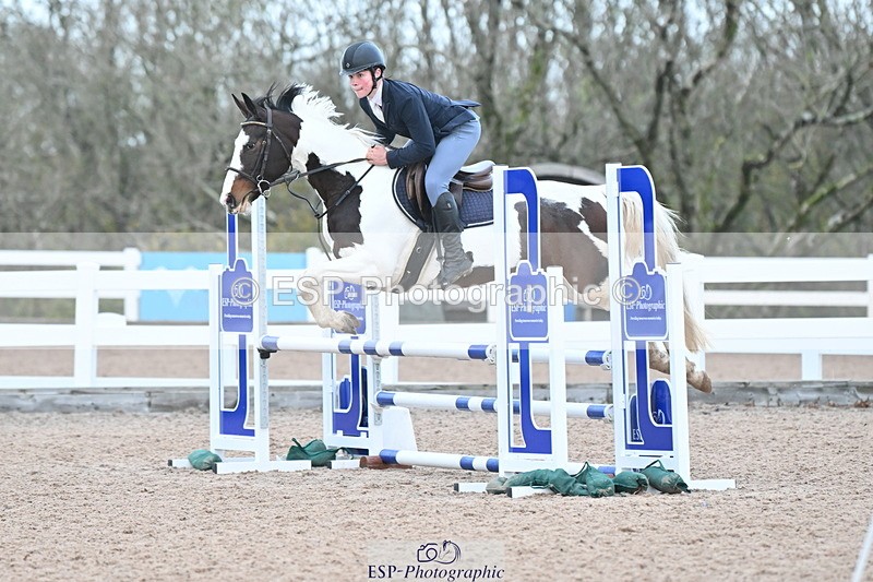 231119A-084247-04195 - Sun Cls 2 British Novice & 80cm Open