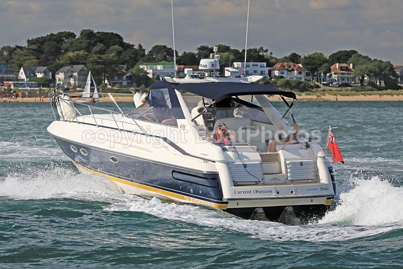 170813 CURRENT OBSESSION - SUNSEEKER MARTINIQUE 38 1Y3A5125 - Motorboats - Open