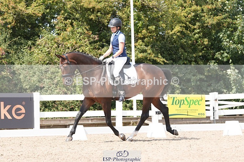 250817-125902-09541 - 052-Marcela.PomphreyLinkeltje.DE.J