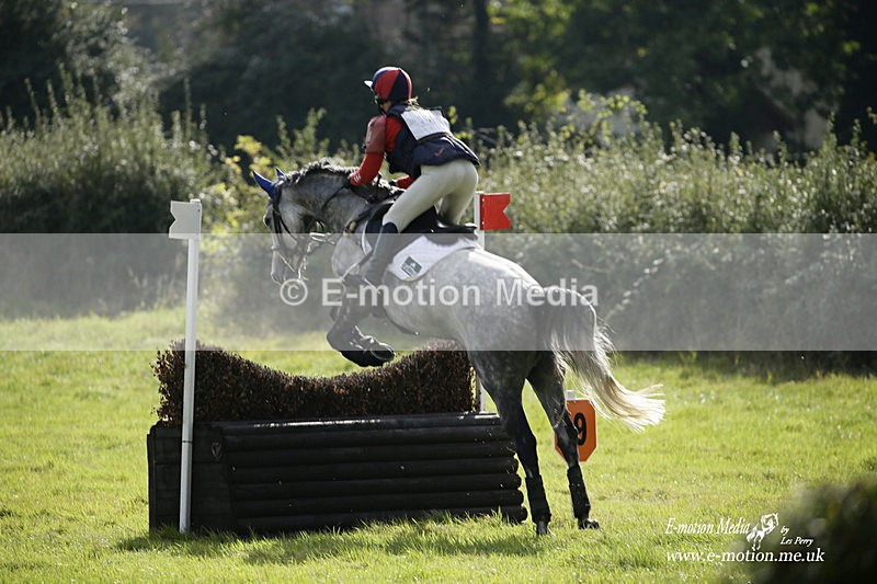  WWHT 171021 3002 - Intermediate (0.90m)  17/10/21