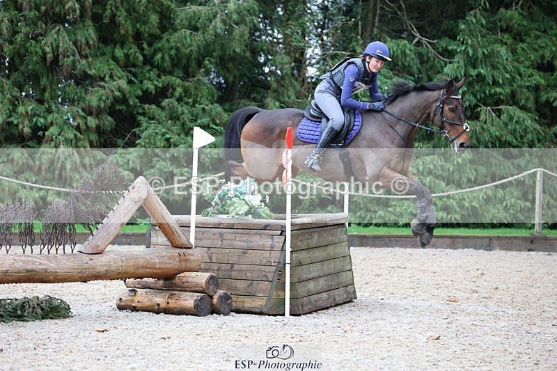 231118-132356-01822 - Cls 3 90cm