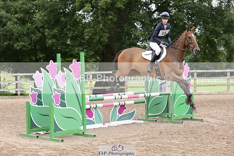 240803-103152-00586 - 015-Lara_Clarkson-NEWTIDE