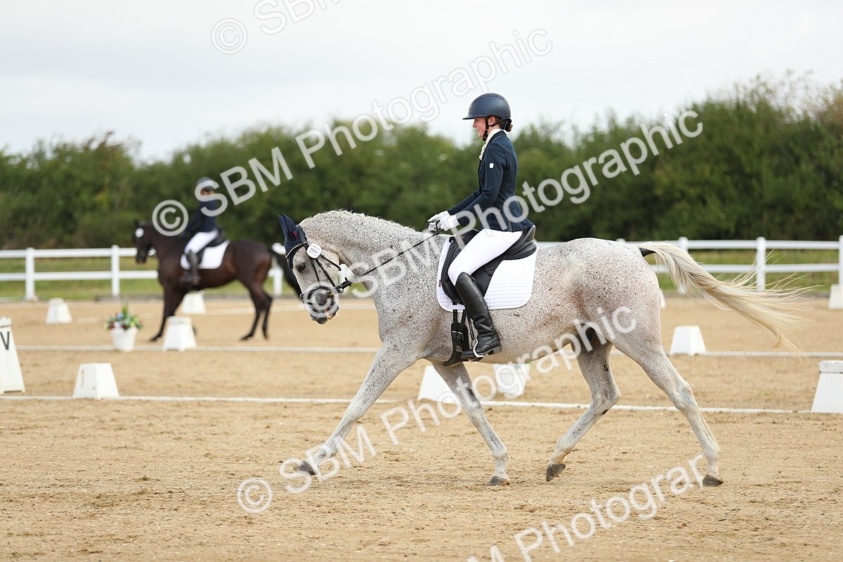 SBM_015080 - Class 13 - Novice 23 - 8,30-9.33