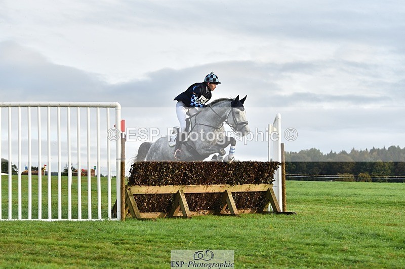 231021-084940-13434 - 621-QUALITY.BLUE-Lucy.Boultbee-brooks-SC+XC