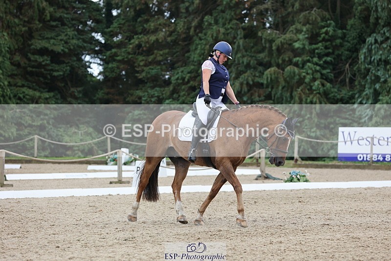 250718A-133403-01545 - 072-Emma.Trace-Laddenbrook.Truman