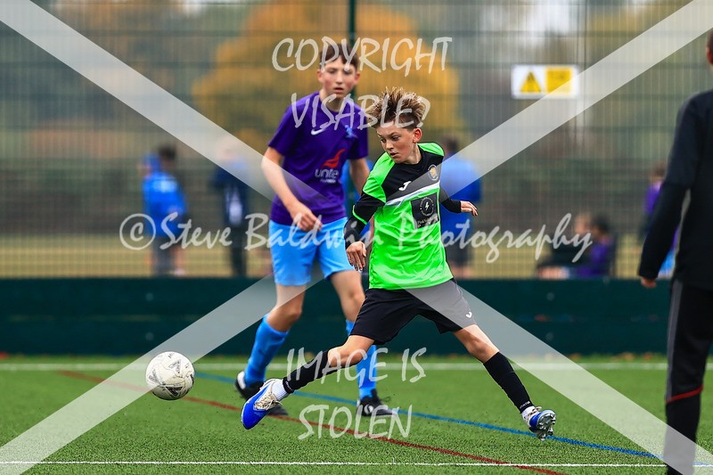 1DX30171 - 2025-10-12 FC Abbey Meads U14 Orange V Kingsdown Lions U14