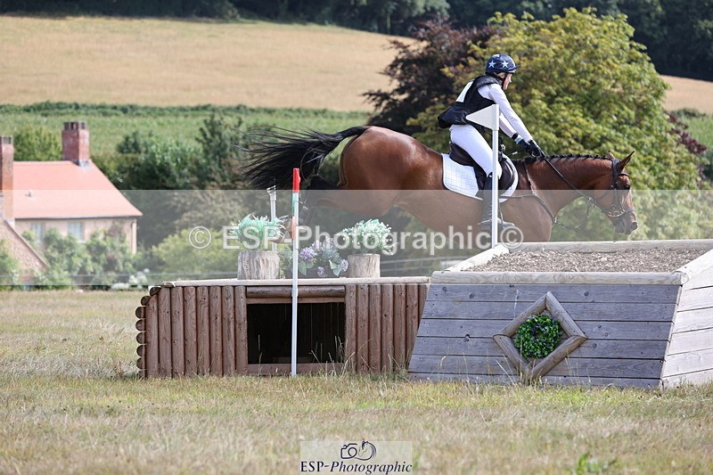 250802A-103737-00938 - B-058-Fern.Hordern-SHES.ALL.THAT