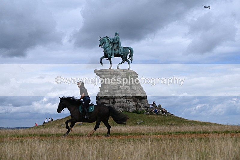 DSC_7149 - Time at Statue 12:45 to 13:15