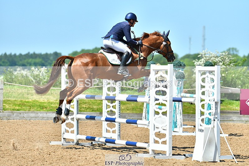 230527A-120311-04347 - Cls 15 Foxhunter