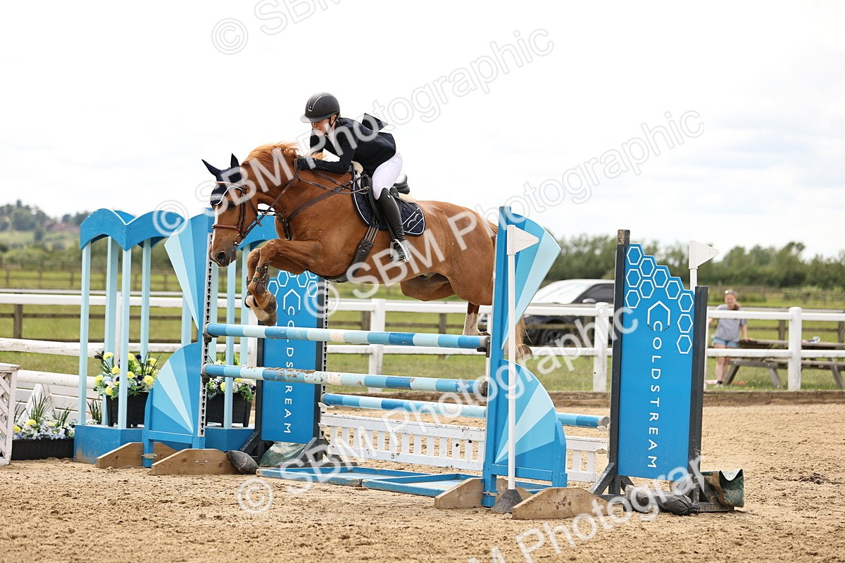 SBM_003262 - Class 11 - Senior Newcomers - 1.10m