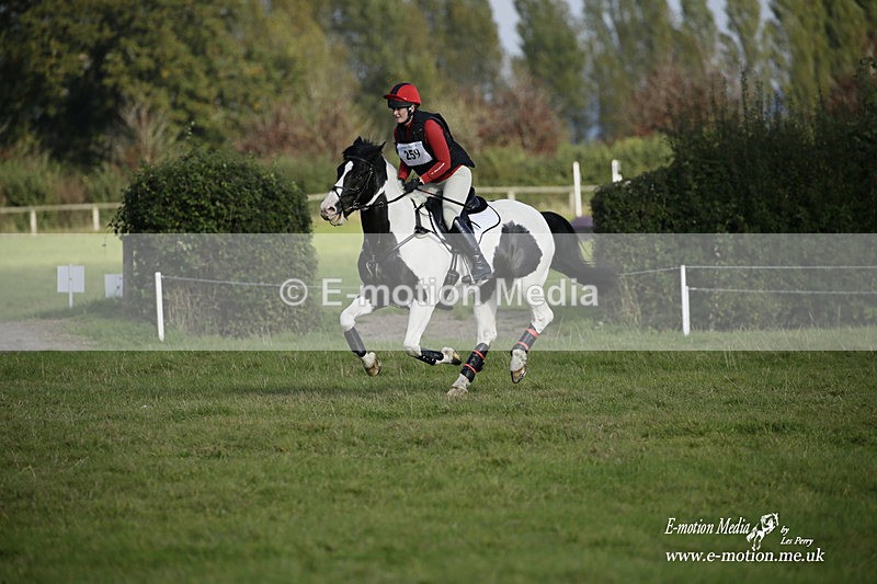  WWHT 171021 3960 - Open (1.00m)  17/10/21