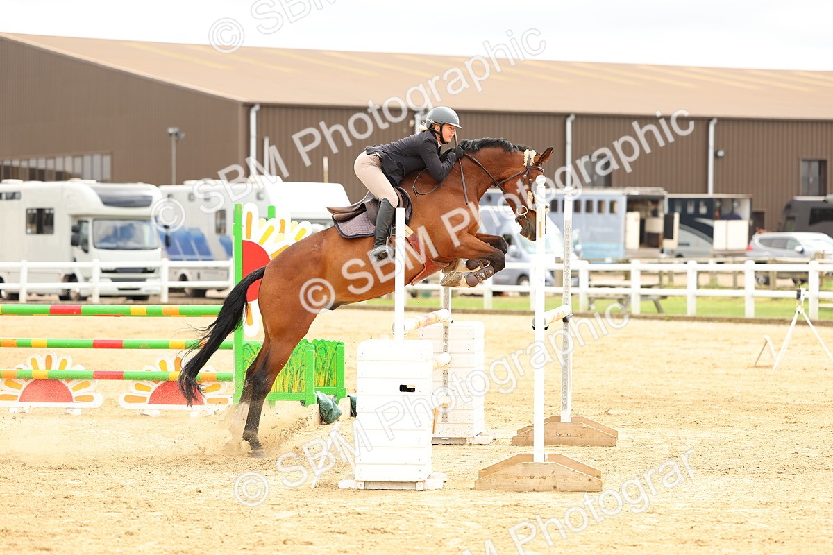 SBM_010151 - Class 3 - Senior Newcomers - 1.10m Open