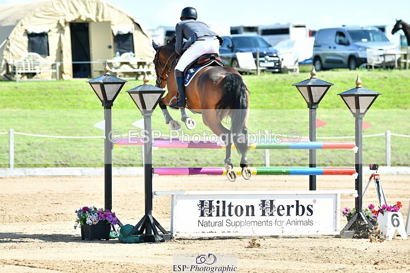 230720A-103616-01902 - Cls 5, 2 Star Medium 1.35m